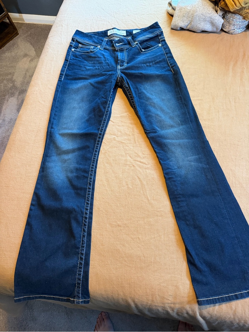 Buckle BKE 29 x 33 1/2 Women's Dark Blue Bootcut Jeans - Classic Denim